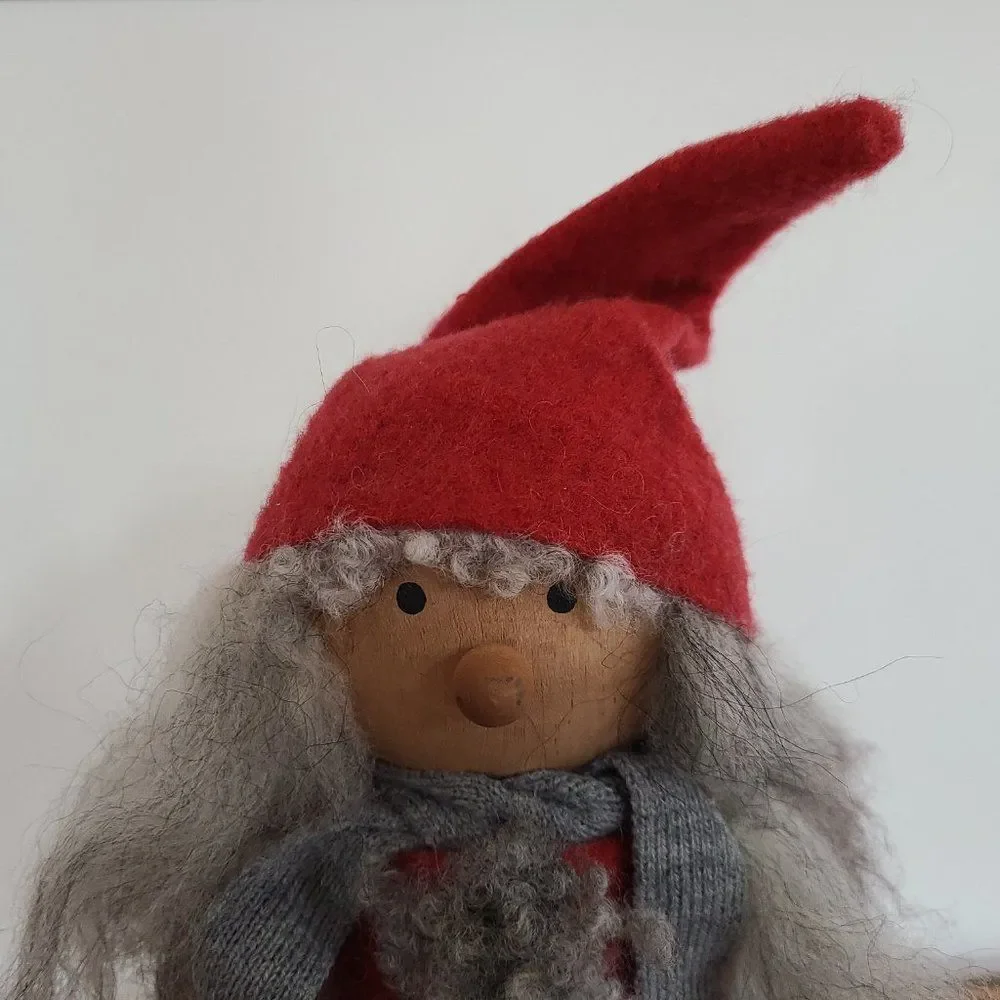 Handmade Sweden Larssons Tra Wood Felt Christmas Mrs. Claus Gnome Elf Figurine